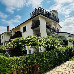 https://casa-blanca.in-istria.net