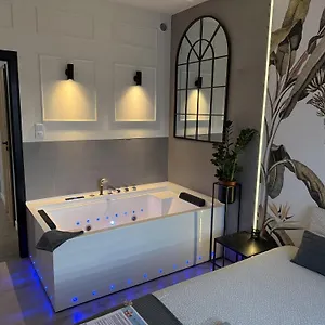  Apartment Jacuzzi - Relax Polen